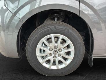 Volkswagen Multivan BEV Life — photo 4