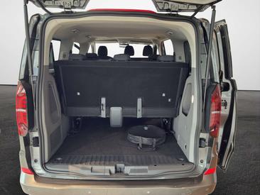 Volkswagen Multivan BEV Life — photo 12