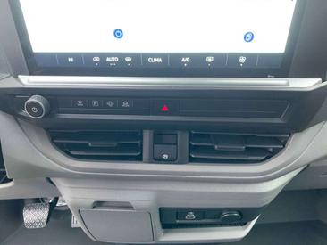 Volkswagen Transporter — photo 9