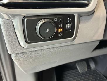 Volkswagen Multivan BEV Life — photo 14