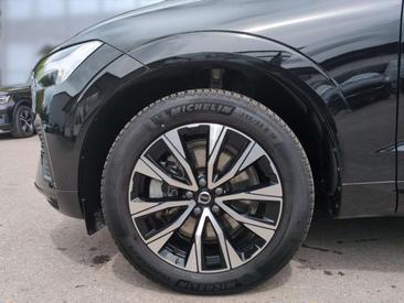 Volvo XC60 B4 Core — photo 8