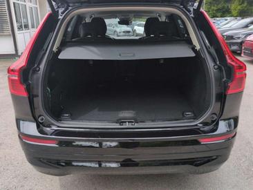 Volvo XC60 B4 Core — photo 12