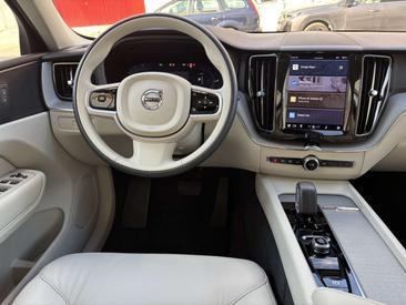 Volvo XC60 T6 Recharge Core — photo 22