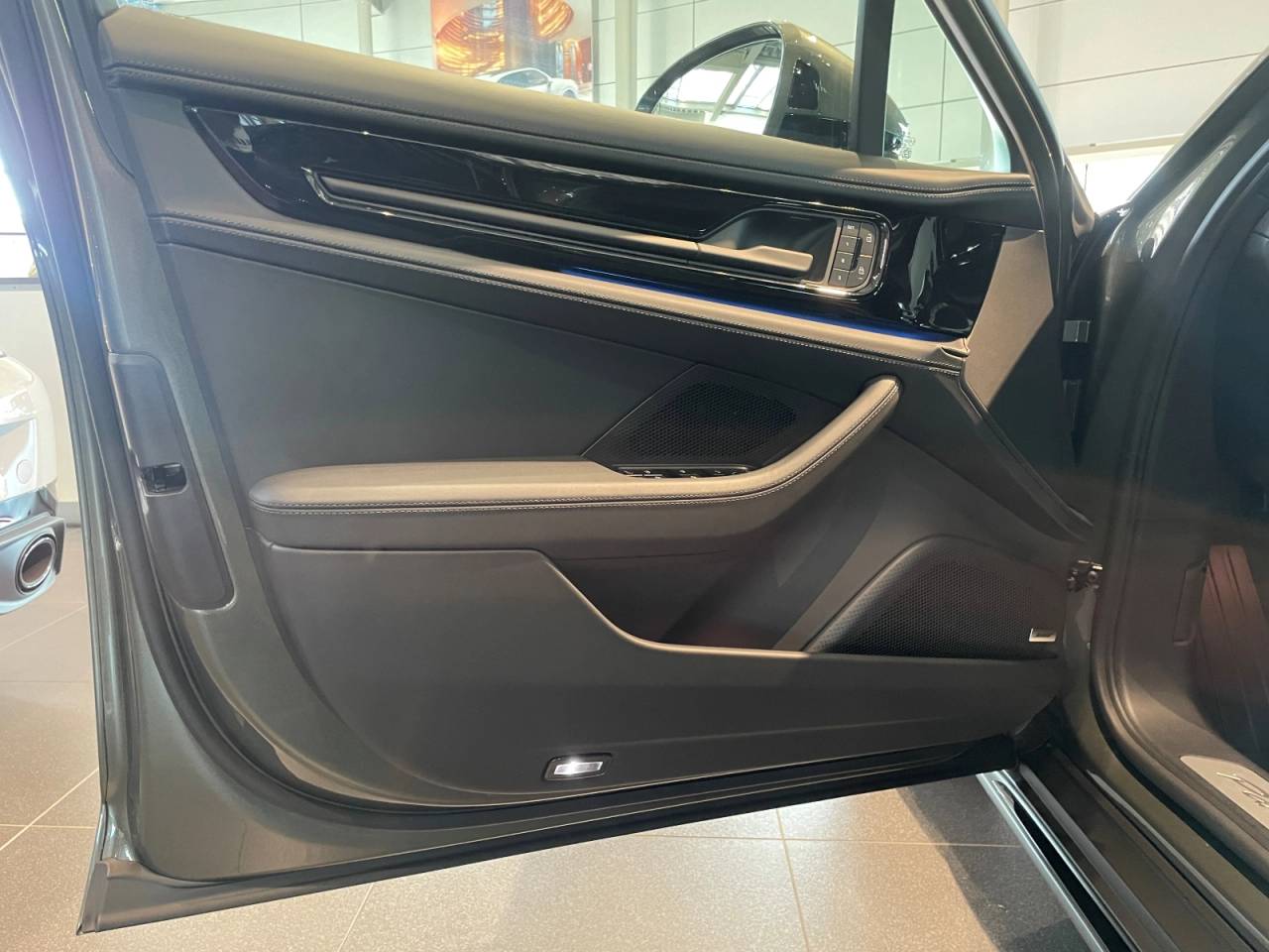 Porsche Panamera III 4S E-Hybrid - 2025 - Joinsteer - #21