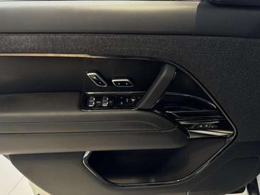 Land Rover Range Rover Sport D350 Autobio Black Pack AHK KBox Blanc — photo 13