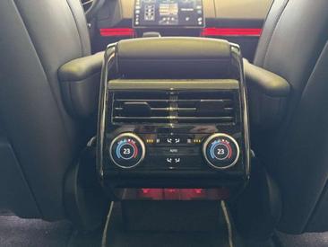 Land Rover Range Rover Sport D350 Autobio Black Pack AHK KBox Blanc — photo 16