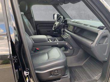 Land Rover Defender 110 X-Dynamic SE D250 — photo 3