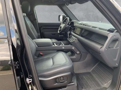 Land Rover Defender 110 X-Dynamic SE D250
