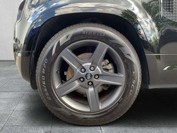 Land Rover Defender 110 X-Dynamic SE D250 — photo 9