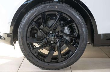 Land Rover Discovery R-DYNAMIC SE D250 — photo 11