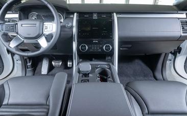 Land Rover Discovery R-DYNAMIC SE D250 — photo 13