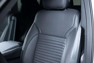 Land Rover Discovery R-DYNAMIC SE D250 — photo 18