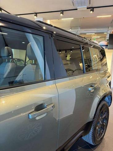 Land Rover Defender D200 — photo 7