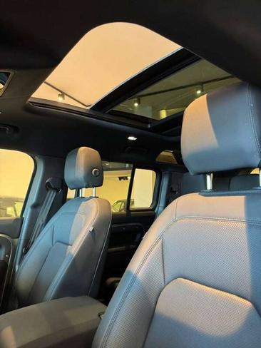 Land Rover Defender D200 — photo 9