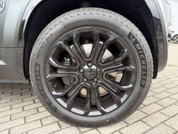 Land Rover Defender 110 Black Edition 4.4 V8 MHEV P635 — photo 11