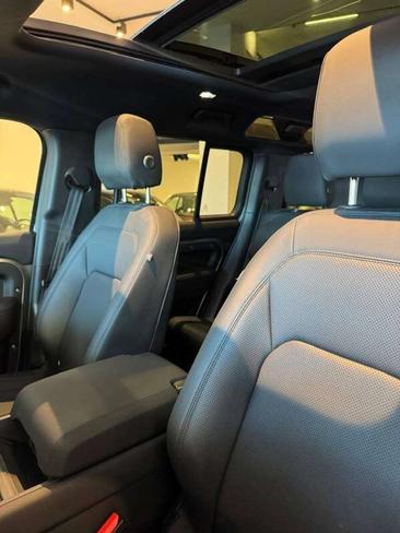 Land Rover Defender D200 — photo 14