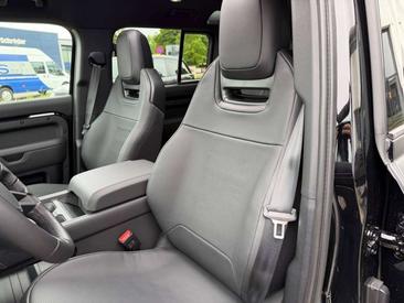 Land Rover Defender 110 Black Edition 4.4 V8 MHEV P635 — photo 23