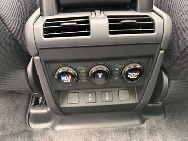 Land Rover Defender 110 Black Edition 4.4 V8 MHEV P635 — photo 25