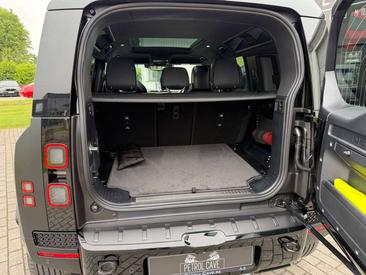 Land Rover Defender 110 Black Edition 4.4 V8 MHEV P635 — photo 33