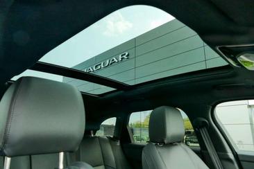 Land Rover Range Rover Velar Dynamic SE AWD Auto. 26MY D200 — photo 18