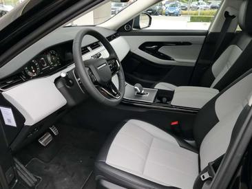 Land Rover Range Rover Evoque P300e Dynamic SE AWD Auto 24MY Noir — photo 11