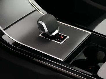 Land Rover Range Rover Evoque P300e Dynamic SE AWD Auto 24MY Noir — photo 12