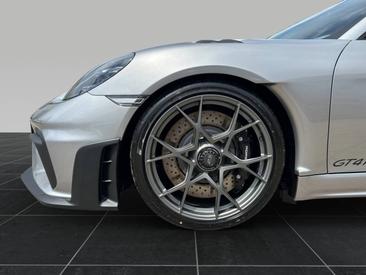 Porsche 718 type 982 Cayman GT4 RS — photo 9