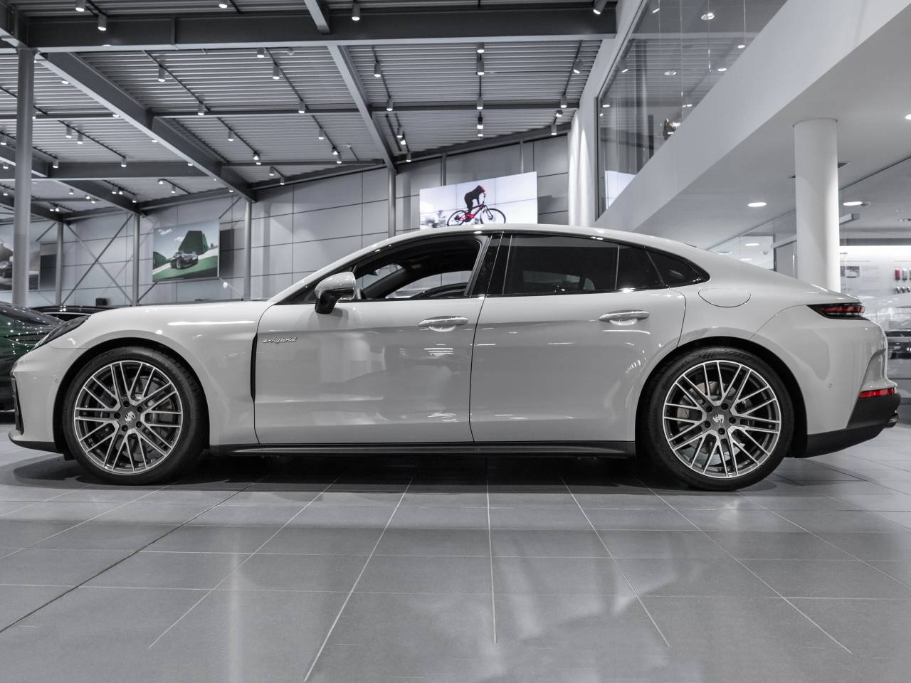 Porsche Panamera III 4 E-Hybrid - 2025 - Joinsteer - #2