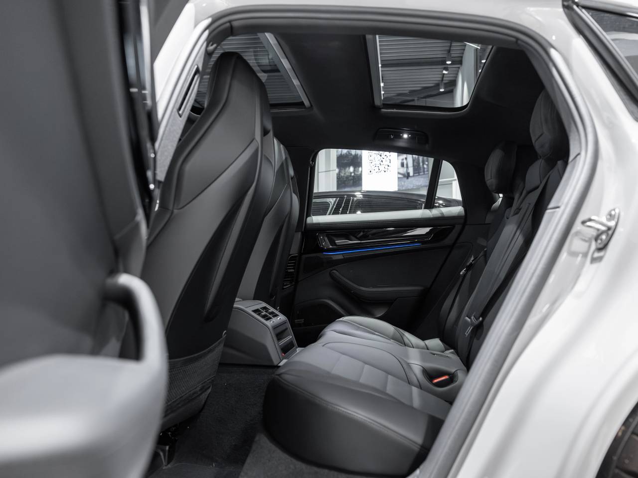 Porsche Panamera III 4 E-Hybrid - 2025 - Joinsteer - #16