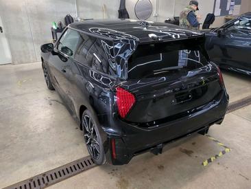 Mini Cooper SE JCW — photo 6
