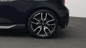 Mini Cooper SE JCW — photo 18