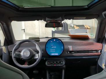 Mini Cooper SE JCW — photo 23