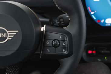 Mini Aceman Classic Cooper SE — photo 12