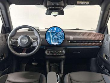 Mini Cooper SE JCW — photo 10