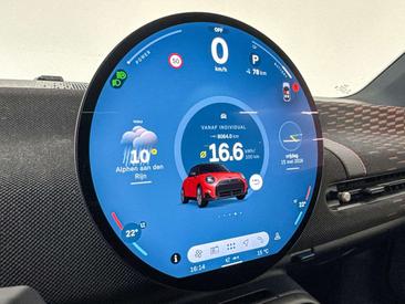 Mini Cooper SE JCW — photo 12