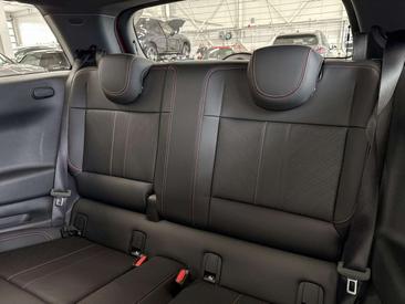 Mini Cooper SE JCW — photo 16
