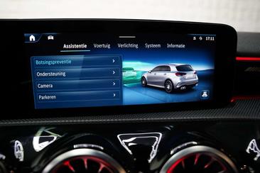 Mercedes Classe A45 AMG 45 — photo 17