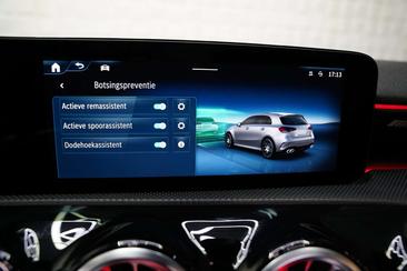 Mercedes Classe A45 AMG 45 — photo 42