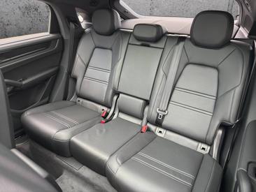 Porsche Cayenne III S E-Hybrid Coupé — photo 23