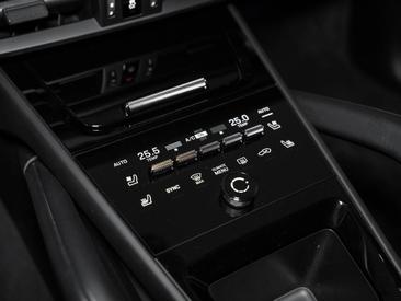 Porsche Cayenne III S Coupé — photo 29