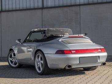Porsche 993 Carrera Cabriolet — photo 10