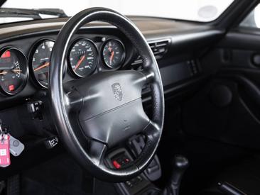 Porsche 993 Carrera Cabriolet — photo 18
