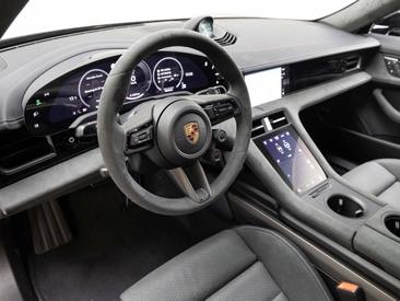 Porsche Taycan ph2 GTS — photo 12
