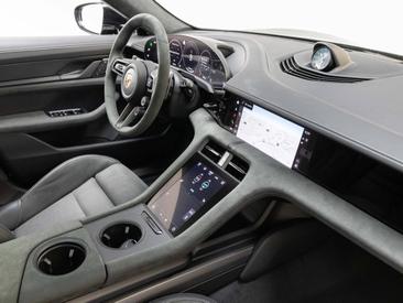 Porsche Taycan ph2 GTS — photo 16