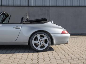Porsche 993 Carrera Cabriolet — photo 23