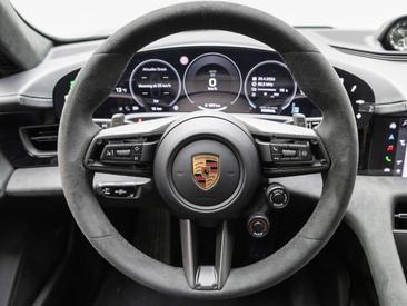 Porsche Taycan ph2 GTS — photo 17