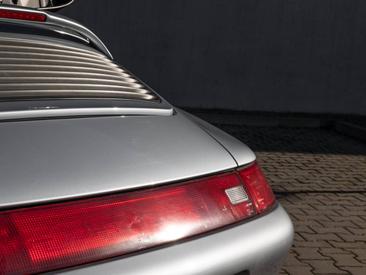 Porsche 993 Carrera Cabriolet — photo 25