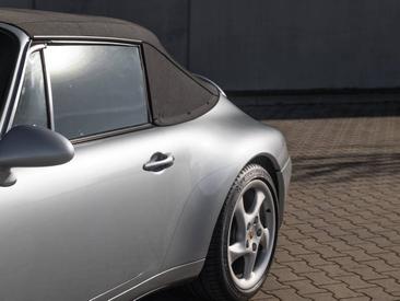 Porsche 993 Carrera Cabriolet — photo 26