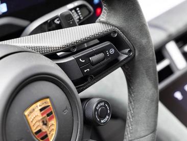 Porsche Taycan ph2 GTS — photo 20