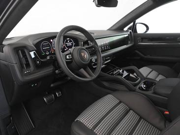 Porsche Cayenne III GTS Coupé — photo 11
